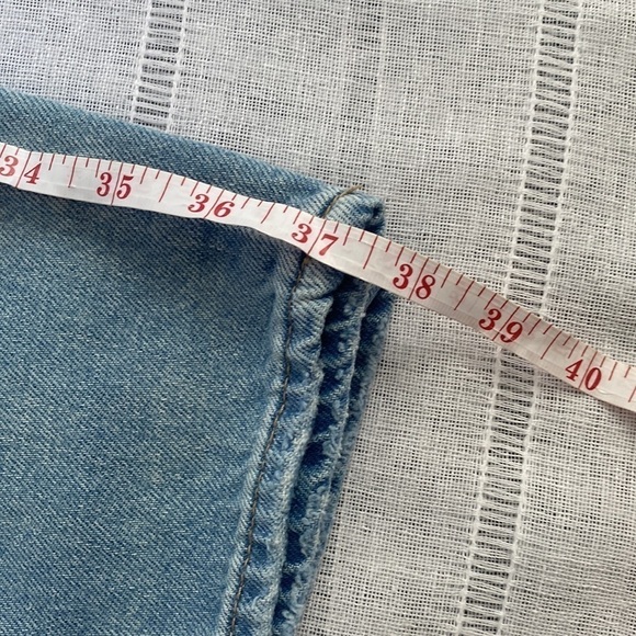 BlankNYC light wash, high rise tapered leg denim. - Picture 11 of 11